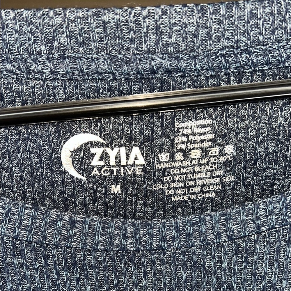 Zyia Active Navy Long Sleeve Top - Picture 3 of 3